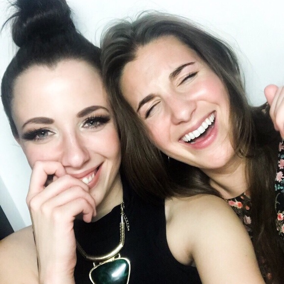 Meet your Posher! - Picture 3 of 7